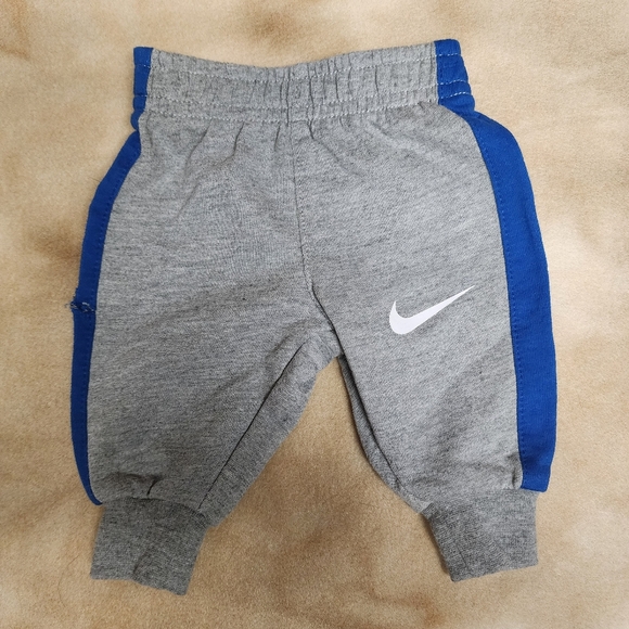 Nike Baby Boys Basketball set of Three - Picture 2 of 6
